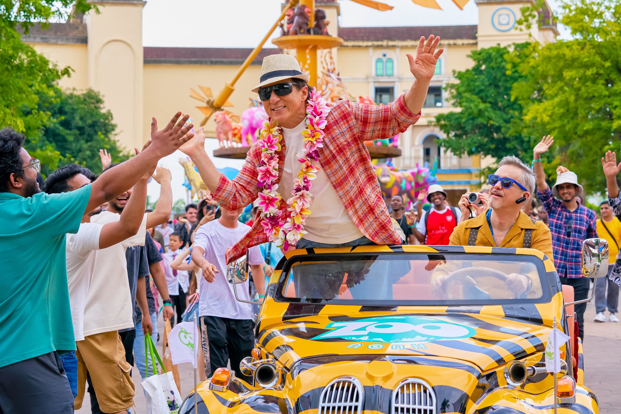 ジャッキー・チェンが本人役で大奮闘！『パンダプラン』ついに日本公開！