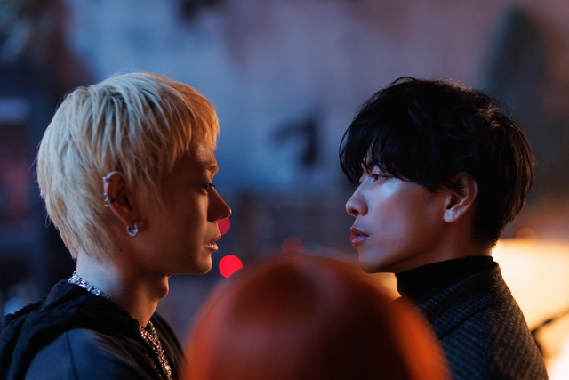 佐藤健と菅田将暉が一触即発！Netflixドラマ『グラスハート』特別映像＆場面写真、一挙解禁