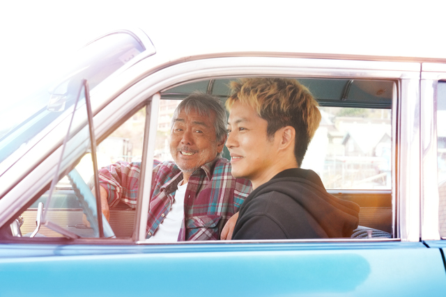 寺尾聰×松坂桃李がつむぐ感動作『父と僕の終わらない歌』、個性あふれる仲間たちの場面写真解禁！